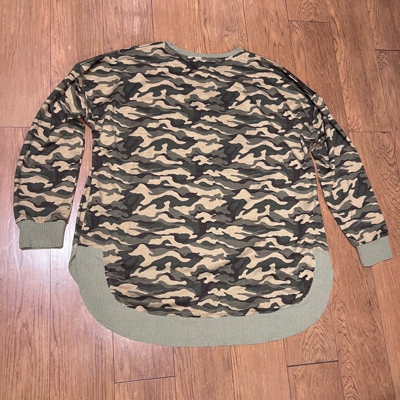 Gigio USA Camouflage Army Brat Forrest Green Ribbed Raw Hem Sweatshirt Sz L - Picture 9 of 10